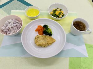 高齢者施設お食事「薬膳食」